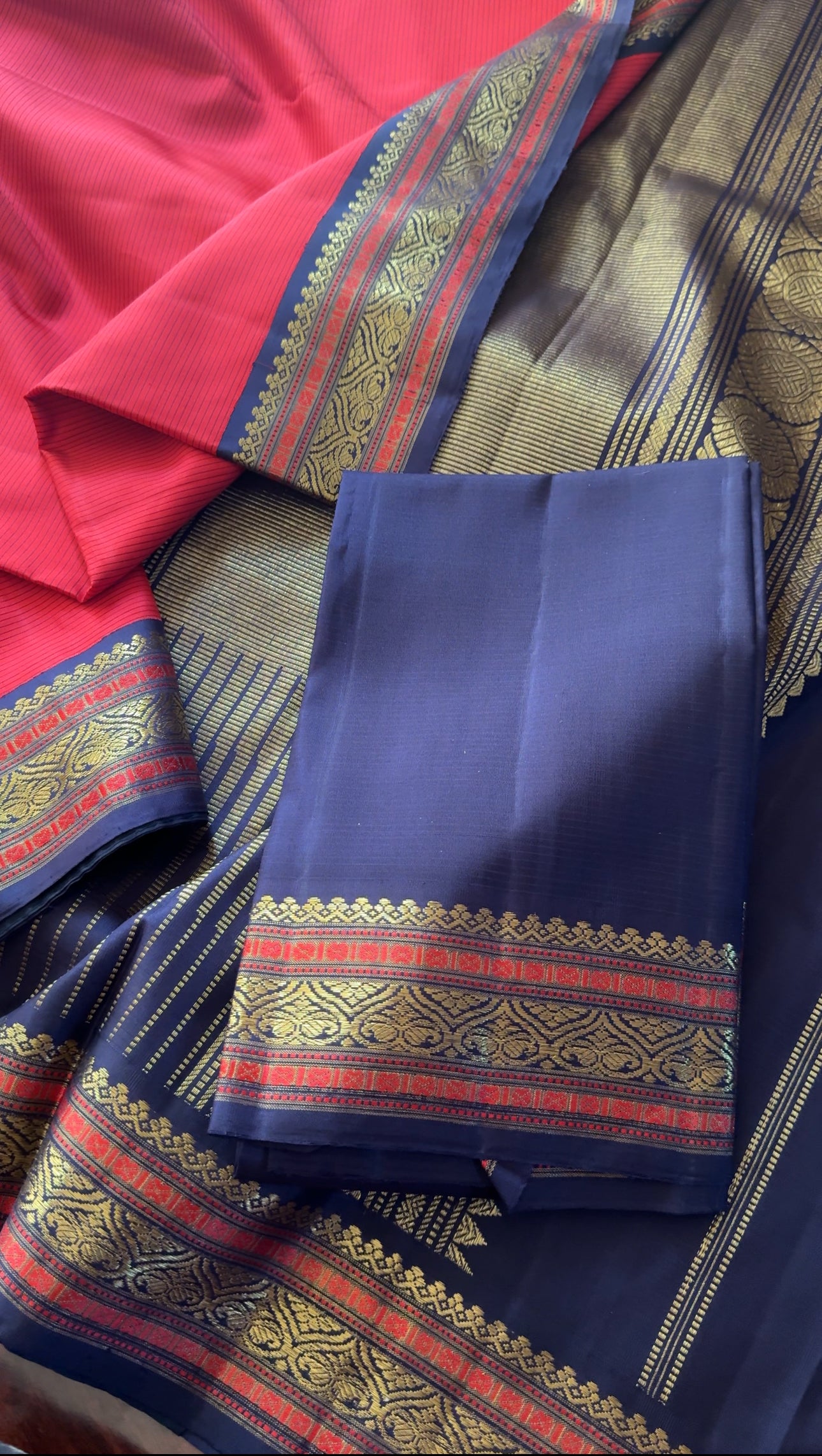 Handwoven Vintage Revival Kanjivaram Silk (Chilli Red + Navy Blue)