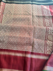 No Zari Kuttu Gadwal Silk