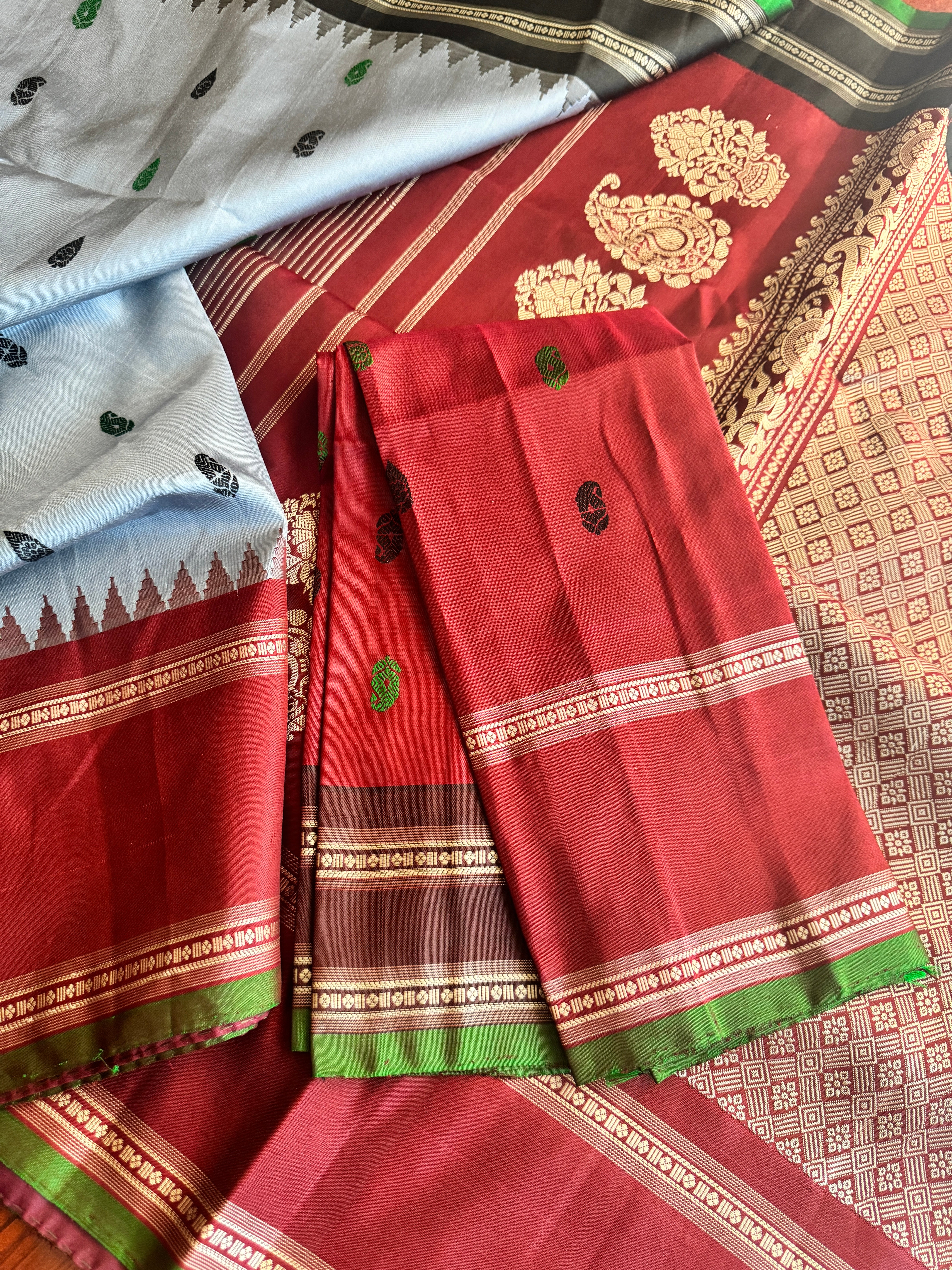 No Zari Kuttu Gadwal Silk