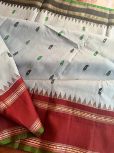 No Zari Kuttu Gadwal Silk