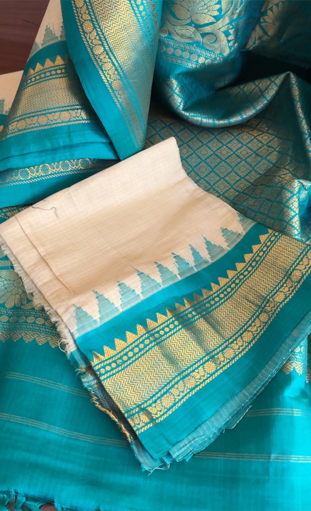 SiCo - Silk by Cotton Kuttu Gadwals